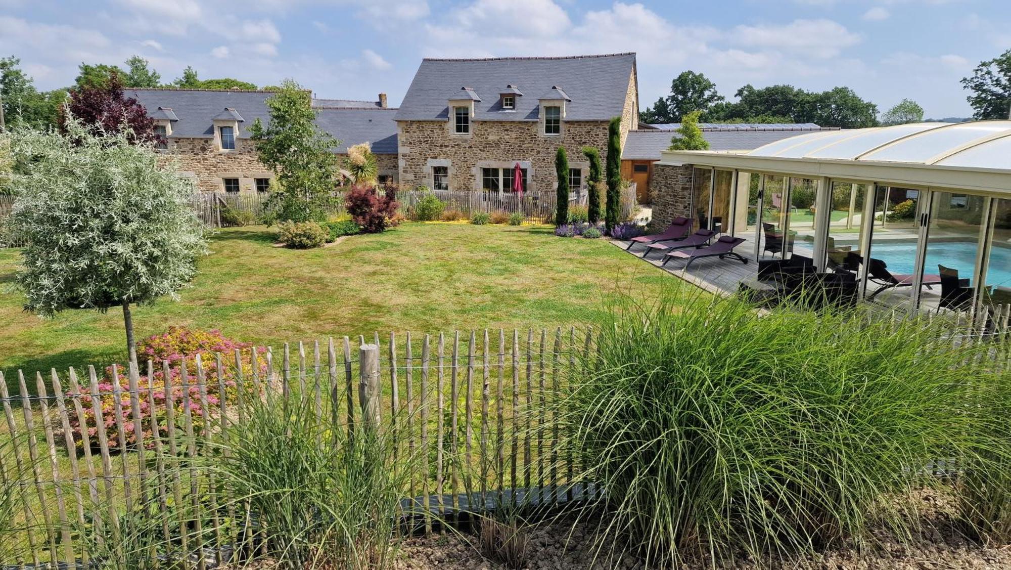 Les Gites Du Haut Pin Calorguen Exterior foto